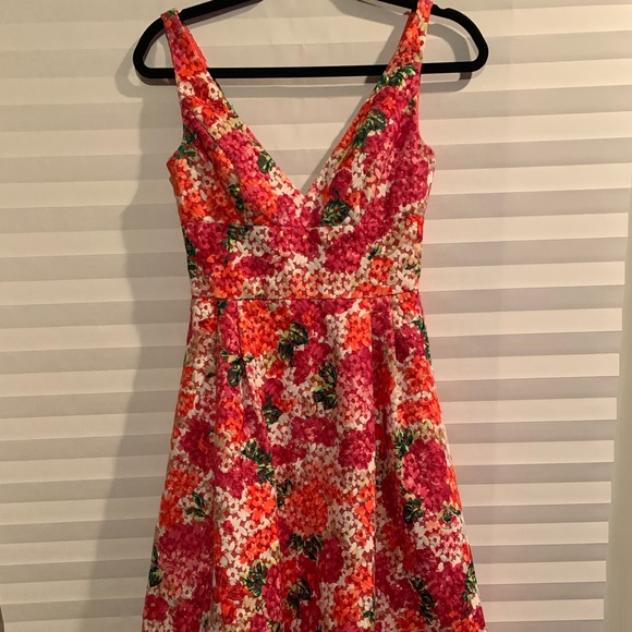 Dress - Picture 1 of 3